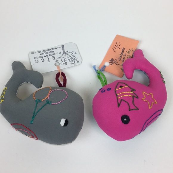 One handmade whale 🐳 keychain ornament - Picture 4 of 4